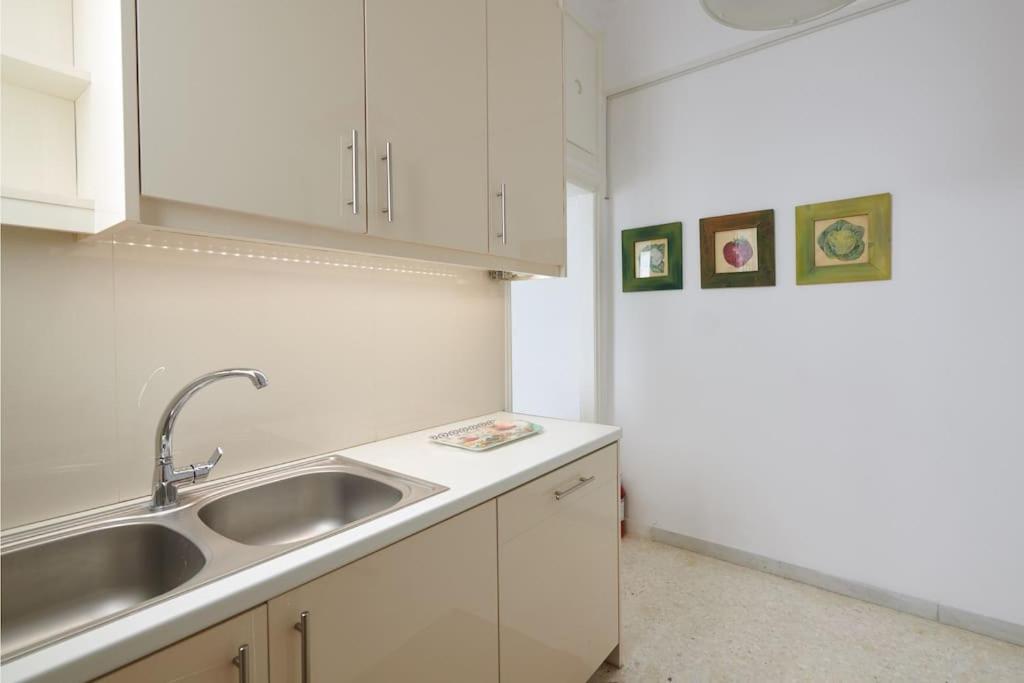 Apartment In The Heart Of The City Athens Exterior photo