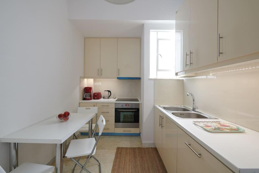 Apartment In The Heart Of The City Athens Exterior photo